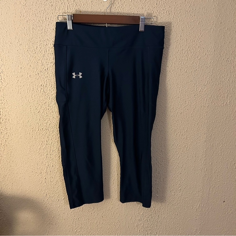 Under Armour Heat Gear Compression Capri Leggings Size L Black Athletic Workout